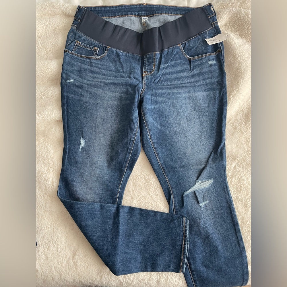 NWT Old Navy maternity jeans. Front low panel. Rockstar super skinny.
